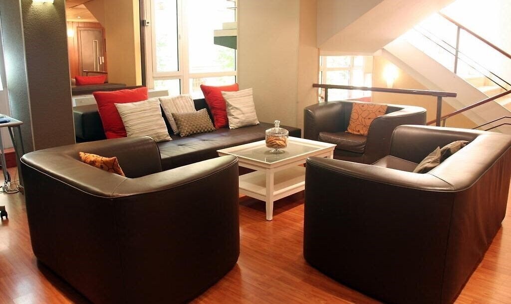 Територія Barcelona Atiram 4*